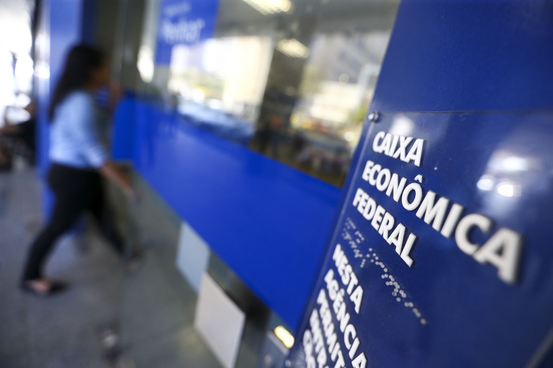 Marcelo Camargo/Agência Brasil Caixa Econômica Federal inicia hoje (13) a liberação do saque de até R$ 500 em contas do Fundo de Garantia do Tempo de Serviço (FGTS).