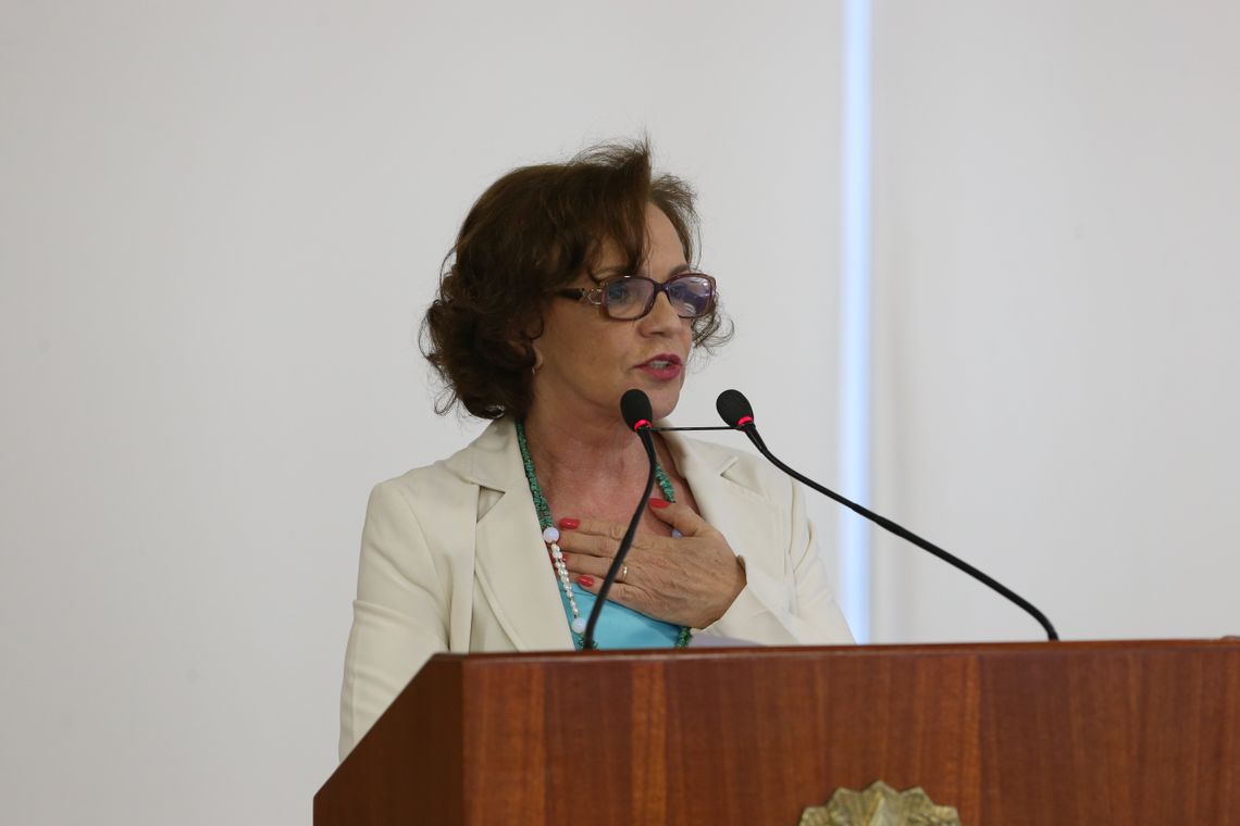 Valter Campanato/Agência Brasil Brasília - A secretária especial de Políticas para as Mulheres, Fátima Pelaes, durante cerimônia de assinatura do decreto de criação da Rede Brasil Mulher, no Palácio do Planalto (Valter Campanato/Agência Brasil)