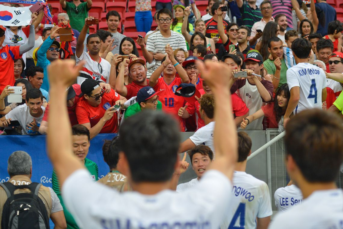 Gustavo Gomes/Agência Brasil Brasília - Equipes masculinas de futebol olímpico da Coreia do Sul e México jogam no Estádio Mané Garrincha (Gustavo Gomes/Agência Brasil)