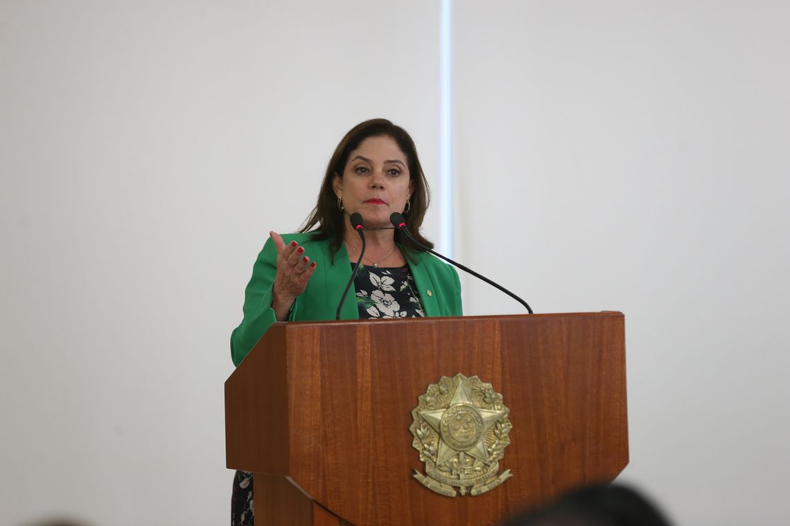 Valter Campanato/Agência Brasil Brasília - A deputada Soraya Santos discursa na cerimônia de assinatura do decreto de criação da Rede Brasil Mulher, no Palácio do Planalto (Valter Campanato/Agência Brasil)