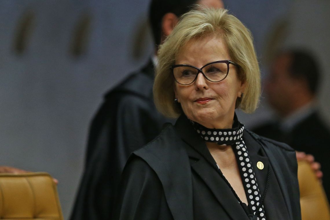 José Cruz/Agência Brasil Brasília - A ministra do Supremo Tribunal Federal Rosa Weber durante julgamento do pedido de habeas corpus do ex-presidente Lula (José Cruz/Agência Brasil)