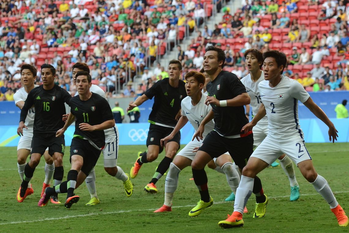 Gustavo Gomes/Agência Brasil Brasília - Equipes masculinas de futebol olímpico da Coreia do Sul e México jogam no Estádio Mané Garrincha (Gustavo Gomes/Agência Brasil)