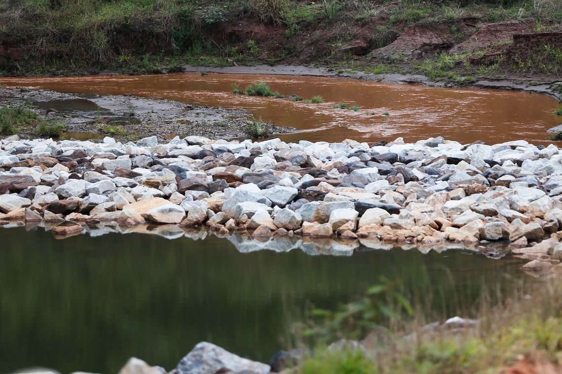José Cruz/Agência Brasil Mariana (MG) - Barragem de Fundão, operada pela mineradora Samarco, dois anos após a tragédia do rompimento da estrutura de contenção de rejeitos (José Cruz/Agência Brasil)