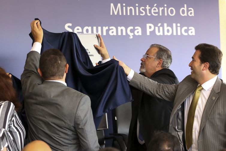 O ministro da Segurança Pública, Raul Jungmann, inaugura a penitenciária federal de segurança máxima de Brasília.
