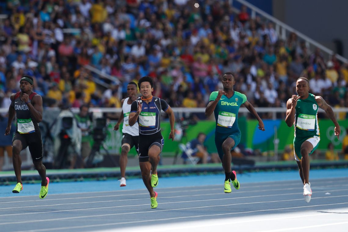Fernando Frazão/Agência Brasil Rio de Janeiro - O brasileiro Vitor Hugo dos Santos termina em quinto lugar na sua bateria e não se classifica na prova de 100 metros rasos de atletismo (Fernando Frazão/Agência Brasil)