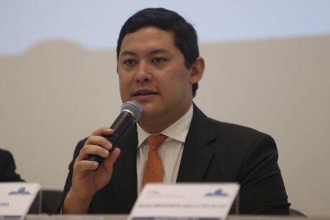 Brasília - O secretário executivo do Ministério do Trabalho, Helton Yomura, durante divulgação do Relatório Anual do Observatório das Migrações Internacionais, referente ao ano de 2016 (José Cruz/Agência Brasil)