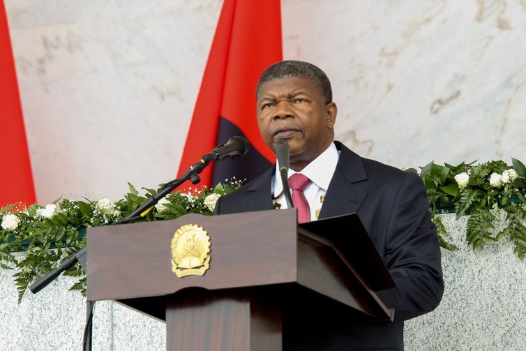 Presidente De Angola Demite Chefes Do Exército E Da Inteligência 