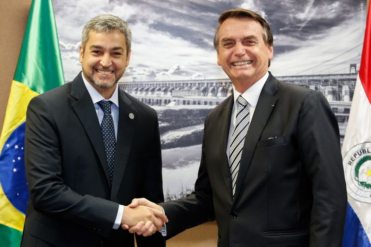 O presidente Jair Bolsonaro durante encontro com o presidente do Paraguai, Mrio Abdo Benitez.