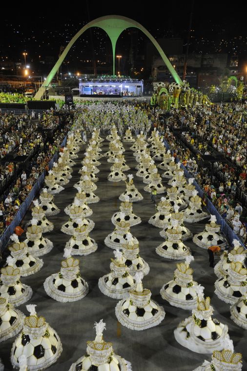 Tania Rego Rio de Janeiro - Escolas de samba do Grupo Especial se apresentam no Sambódromo da Marquês de Sapucaí, no segundo dia de desfiles (Fernando Frazão/Agência Brasil)
