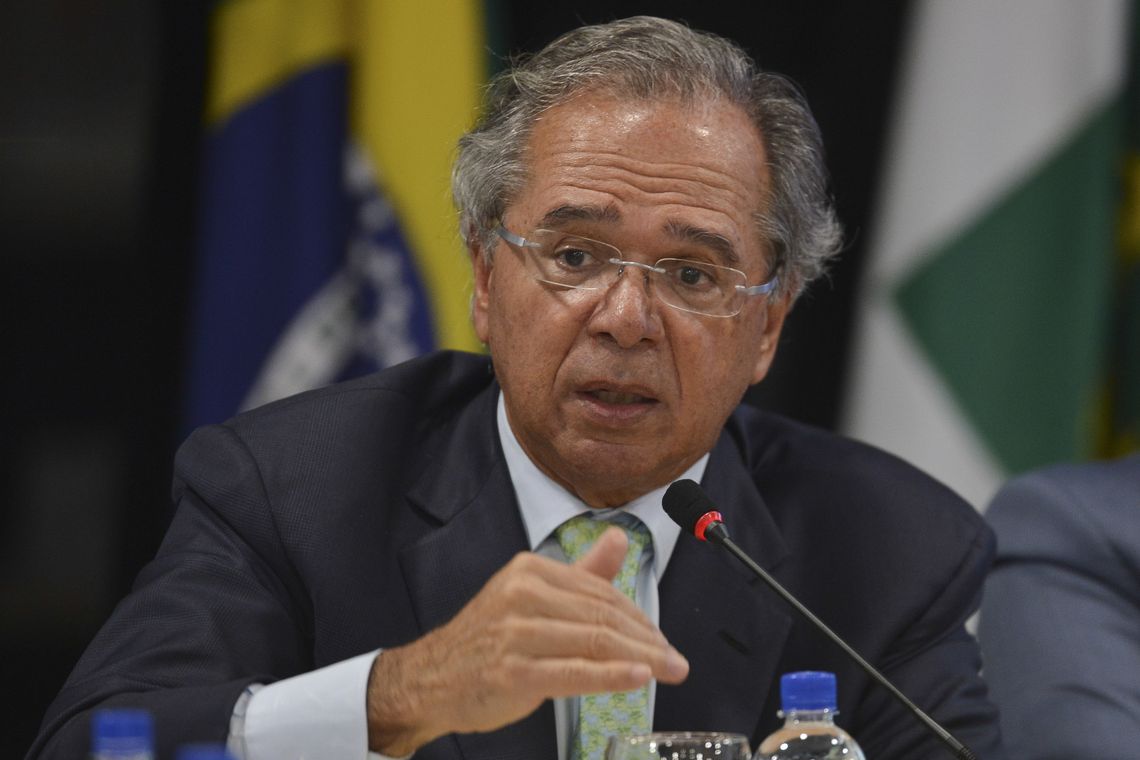 Fabio Rodrigues Pozzebom/Agência Brasil O ministro da Economia, Paulo Guedes, durante Plenária de Prefeitos da 75a Reunião Geral da FNP, fala sobre a Reforma da Previdência.