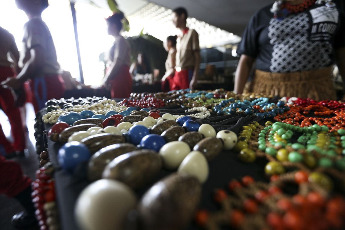 Marcelo Camargo/Agência Brasil Brasília - Feira de artesanato durante a abertura da Semana do Índio, no Ministério da Justiça (Marcelo Camargo/Agência Brasil)