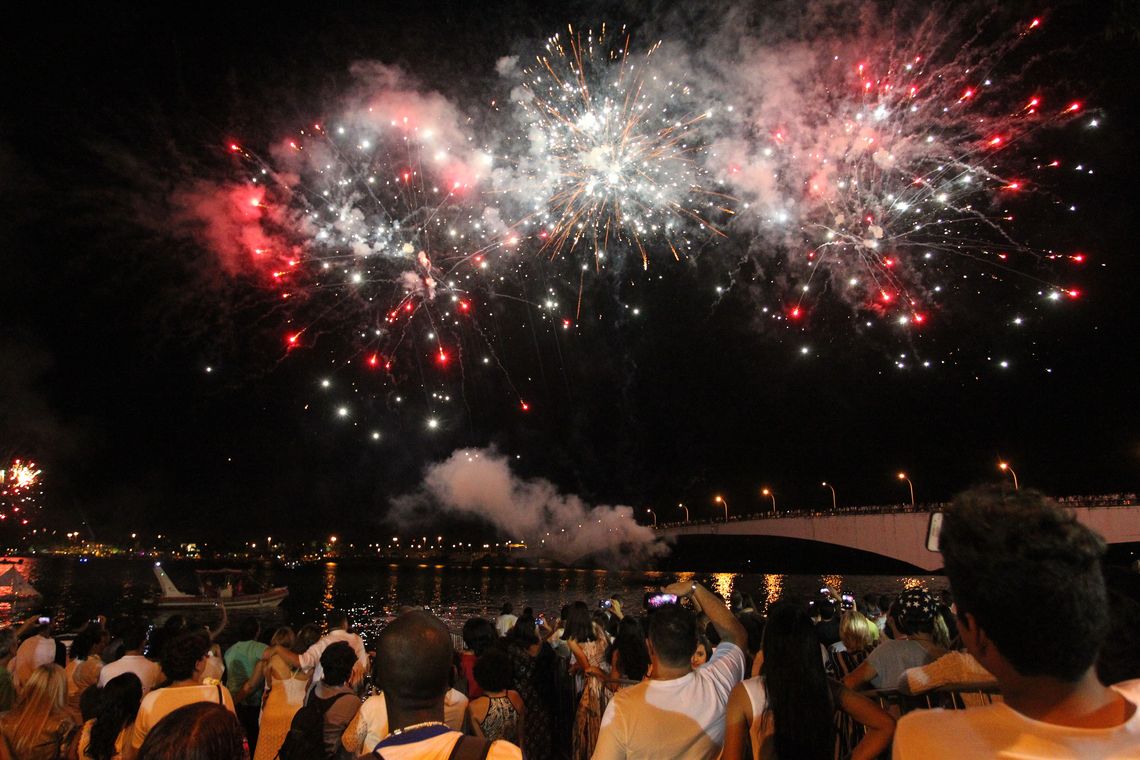 Toninho Tavares/Agência Brasília Brasília - Queima de fogos no Réveillon 2017 em Brasília (Toninho Tavares/Agência Brasília)