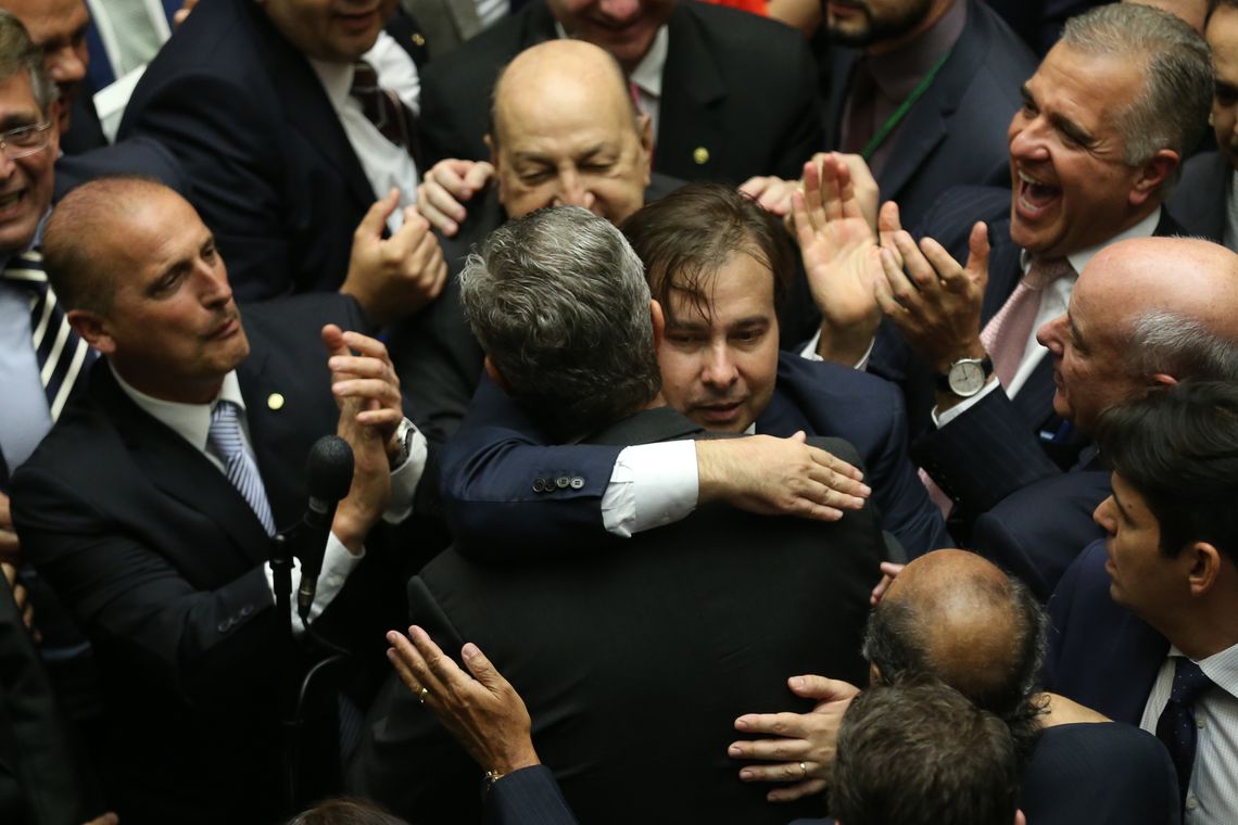 Fabio Rodrigues Pozzebom/Agência Brasil Brasília - O deputado Rodrigo Maia (DEM-RJ) foi eleito presidente da Câmara dos Deputados, com 285 votos. (Fabio Rodrigues Pozzebom/Agência Brasil)