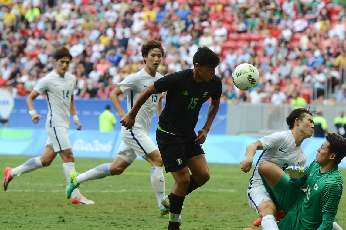 Gustavo Gomes/Agência Brasil Brasília - Equipes masculinas de futebol olímpico da Coreia do Sul e México jogam no Estádio Mané Garrincha (Gustavo Gomes/Agência Brasil)