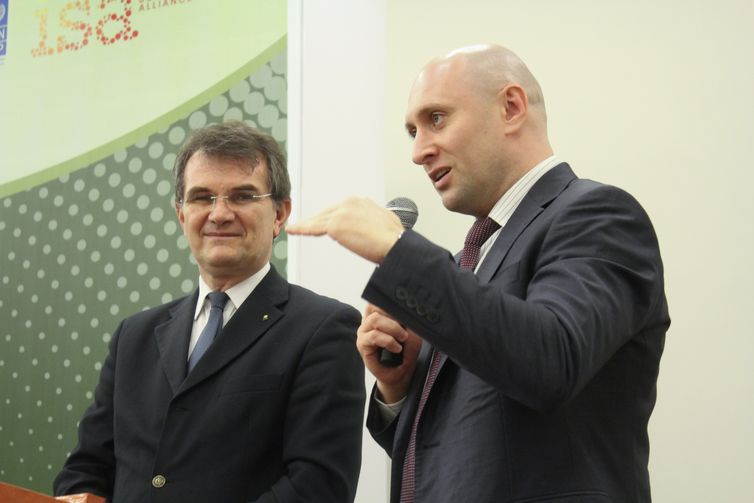 coordenador regional do Escritório das Nações Unidas para a Cooperação Sul-Sul, Edem Bakhshish. sessão de encerramento da 1ª Conferência Ministerial Regional das Américas sobre Economia Verde, em Fortaleza.