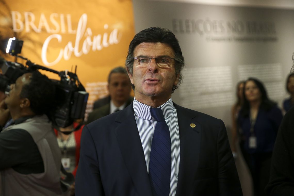 Marcelo Camargo/Agência Brasil O presidente do Tribunal Superior Eleitoral (TSE), Luiz Fux, visita a exposição