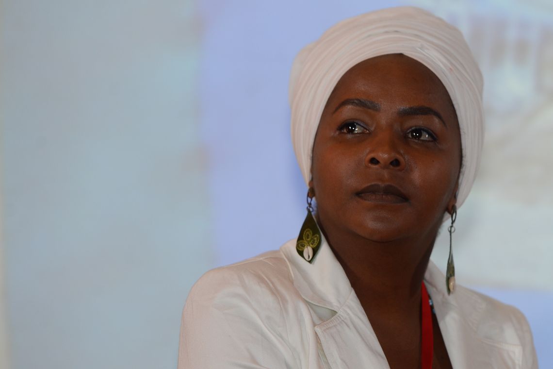 Valter Campanto/Agência Brasil Débora Marçal, da Cia de Arte Negra de São Paulo, durante palestra Territórios Negros, fontes de sabedoria ancestral, no Festival Latinidades 2014 (Valter Campanato/Agência Brasil)
