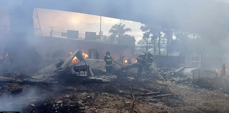 Corpo de Bombeiros de SP/Direitos reservados Jaguaré, Incêndio, São Paulo