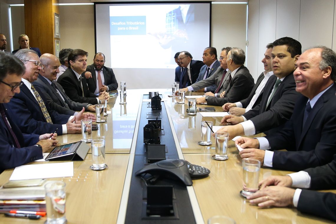 O ministro da Economia, Paulo Guedes, se reúne com os presidentes do Senado, Davi Alcolumbre, e da Câmara dos Deputados, Rodrigo Maia, para discutir questões sobre reforma tributária