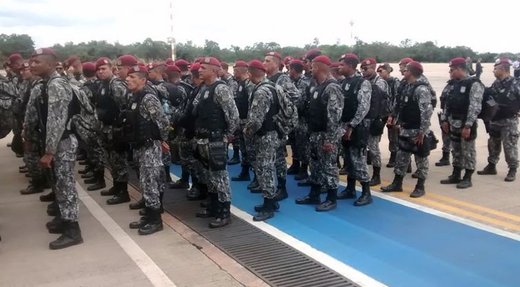 Embarque na Base Aérea de Brasília da Força Nacional de Segurança Pública para Fortaleza.