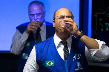 Tomaz Silva/Agência Brasil O governador do Rio de Janeiro, Wilson Witzel fala à imprensa após visita a Estação de Tratamento de Água Guandu, em Nova Iguaçu, na Baixada Fluminense
