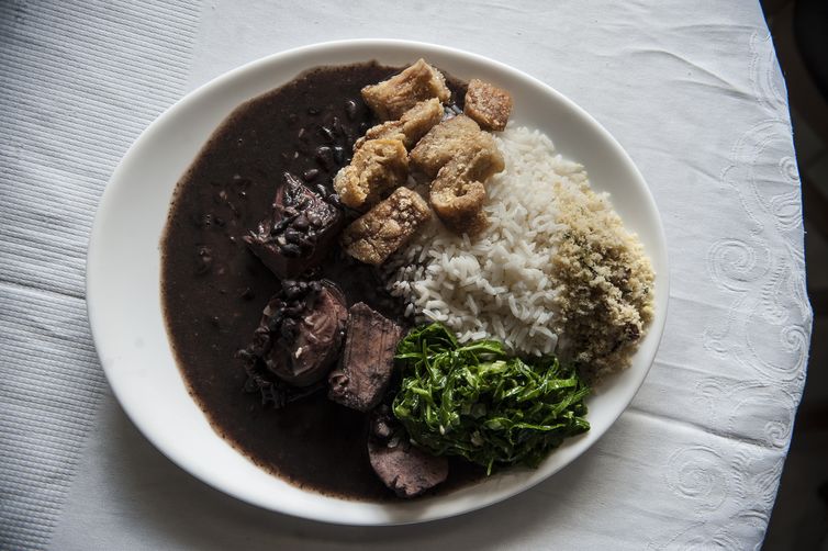 Arquivo/Agência Brasil Comidas, Obesidade, Feijoada