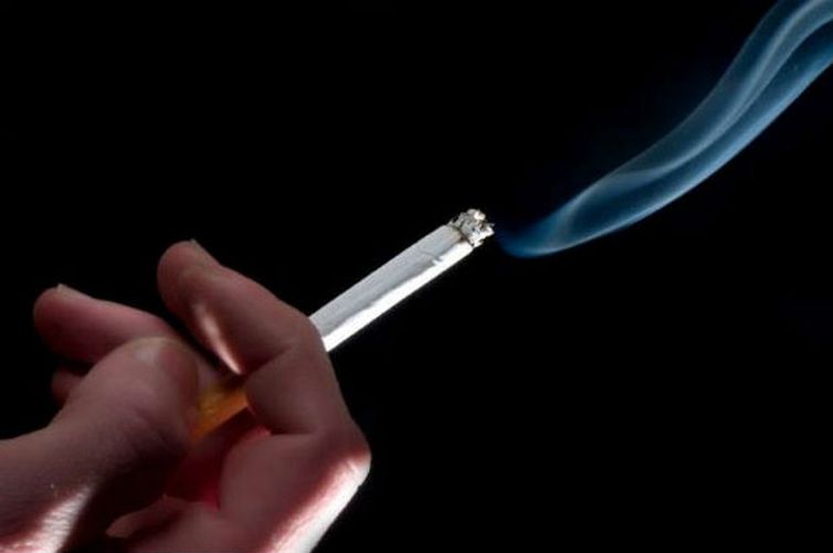 cigarro - Estilo de vida responde por 63 mil mortes de câncer por ano no Brasil