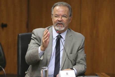 Valter Campanato/Agência Brasil/Agência Brasil O ministro da Segurança Pública, Raul Jungmann, durante assinatura de acordo de cooperação para fomentar a geração de vagas de trabalho e geração de renda para presos, egressos e pessoas em cumprimento de penas alternativas.