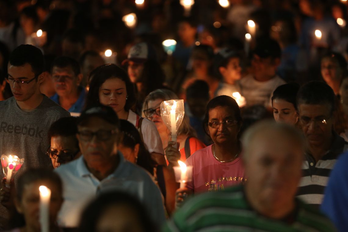 Marcello Casal jr/Agência Brasil Brasília - Arquidiocese de Brasília realiza missa solene e procissão durante Festa da Padroeira - Nossa Senhora Aparecida, na Esplanada dos Ministérios (Marcello Casal Jr/Agência Brasil)