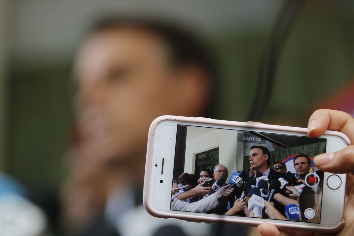 O presidente Jair Bolsonaro,participa da cerimônia de celebração do 74° aniversário de criação da Brigada de Infantaria Paraquedista