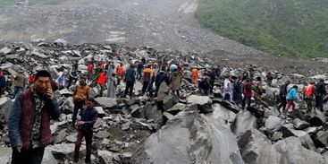 Deslizamento de terra deixa pelo menos 120 desaparecidos na China