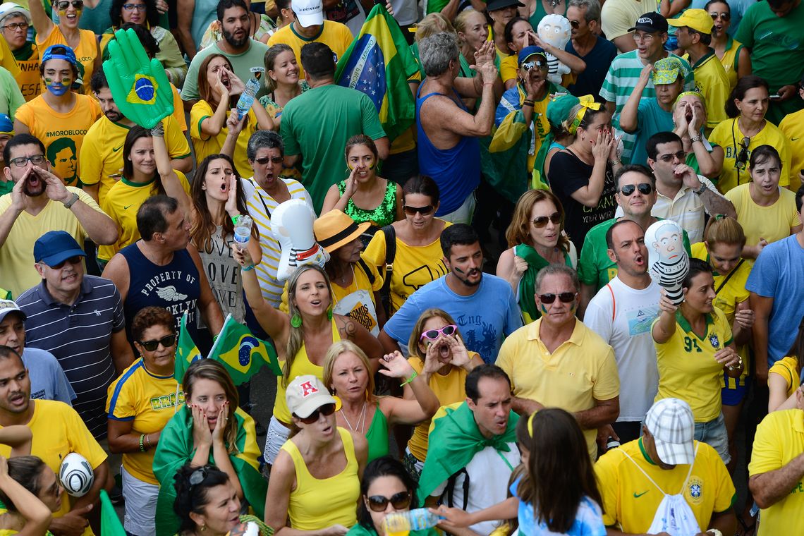 Tânia Rêgo/Agência Brasil Rio de Janeiro - Manifestação em Copacabana contra a corrupção e pela saída da presidenta Dilma Rousseff (Tânia Rêgo/Agência Brasil)