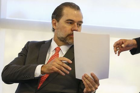 O presidente do Supremo Tribunal Federal, Dias Toffoli, participa  da assinatura de acordo de cooperação técnica entre o Conselho Nacional de Justiça e o Tribunal Regional Eleitoral do Paraná.