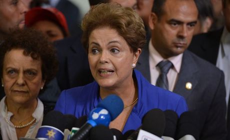 Dilma Rousseff sanciona Lei do Feminicídio (9 de março de 2015)