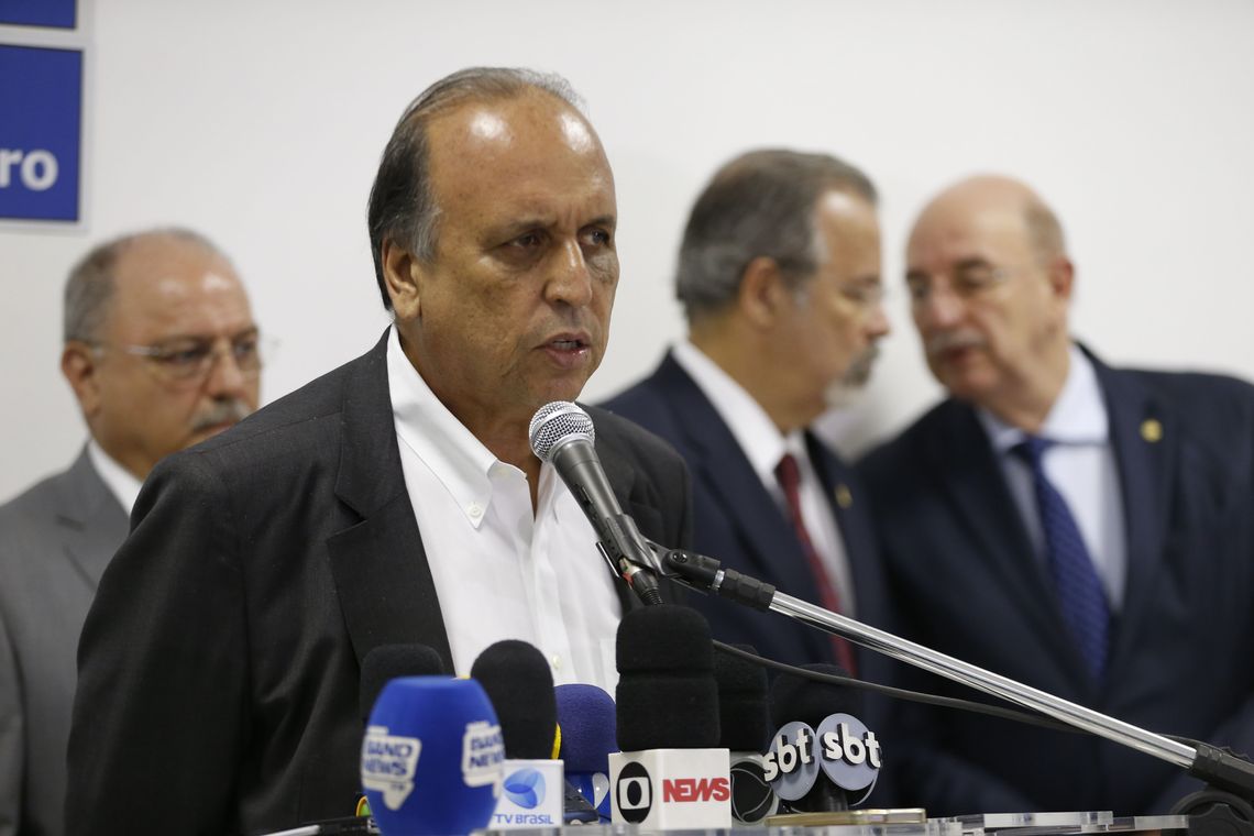 Tomaz Silva/Agência Brasil Rio de Janeiro - O governador Luiz Fernando Pezão, fala após reunião no Palácio Guanabara para discutir segurança pública no Rio de Janeiro (Tomaz Silva/Agência Brasil)