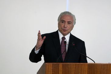 O presidente Michel Temer discursa na cerimÃ´nia de aprovaÃ§Ã£o das metas da RenovaBio, no PalÃ¡cio do Planalto.