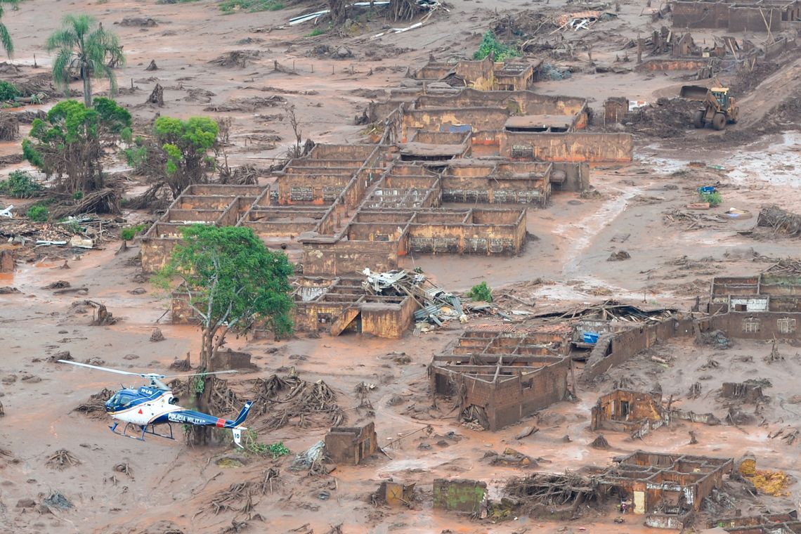 07 13:31:50 Mariana (MG) - Área afetada pelo rompimento de barragem no distrito de Bento Rodrigues, zona rural de Mariana, em Minas Gerais (Antonio Cruz/Agência Brasil)
