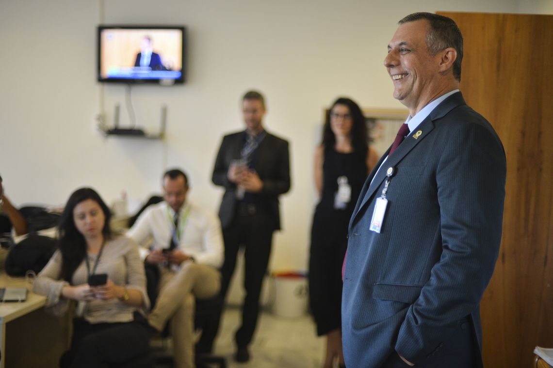 Marcello Casal JrAgência Brasil O general, Otávio Santana do Rêgo Barros, porta-voz do presidente, Jair Bolsonaro, fala com jornalistas no Palácio do planalto