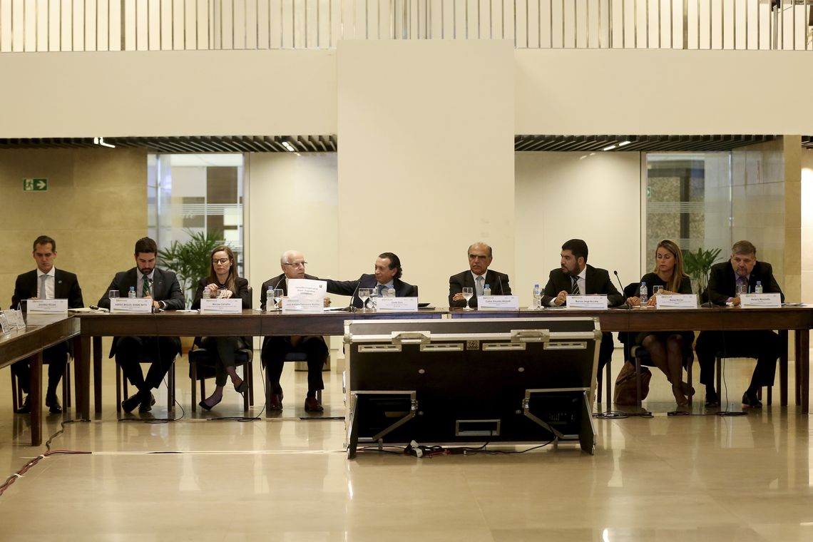 Wilson Dias/Agência Brasil O ministro da Indústria, Comércio Exterior e Serviços, Marcos Jorge e o ministro da Produção da Argentina, Dante Sica participam da reunião do Conselho Empresarial Brasil-Argentina (Cembrar).