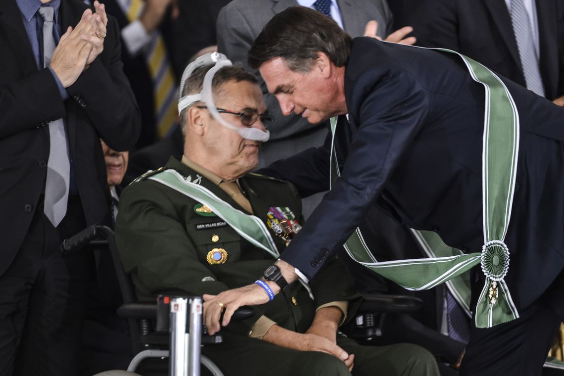 Resultado de imagem para Militares ameaçaram com novo golpe se abrir o impeachment de Bolsonaro e libertar Lula!