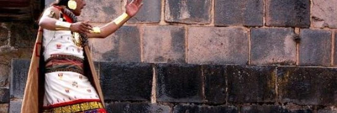 Culturas originárias da América Latina comemoram solstício de verão No Peru, é comemorado em junho a Festa do Sol do Império Inca