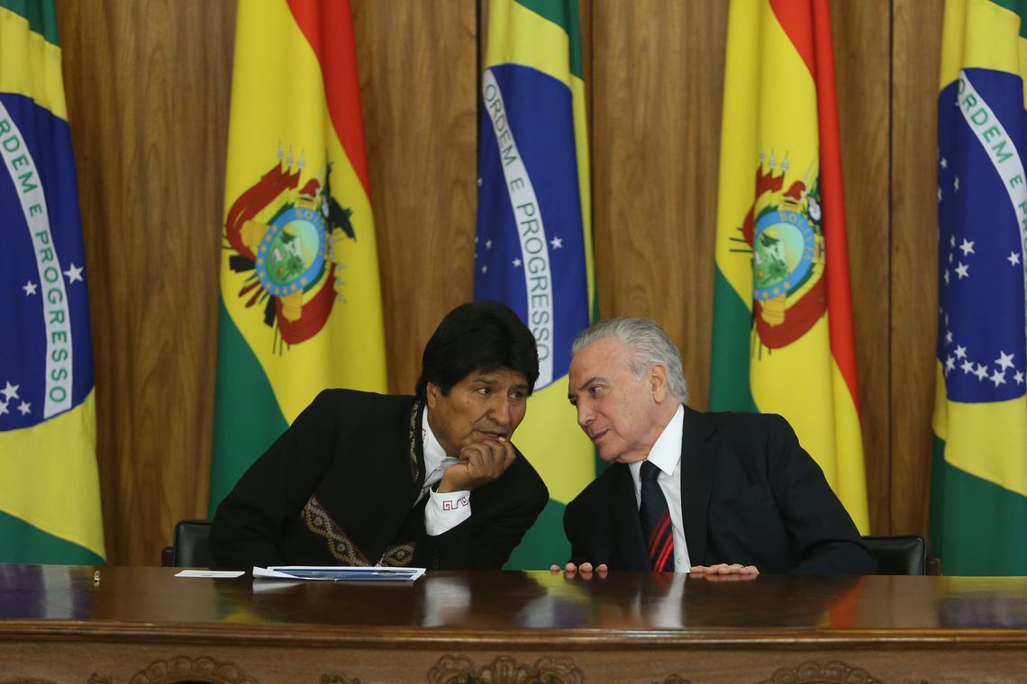 José Cruz/Agência Brasil Brasília - O presidente da Bolívia, Evo Morales, é recebido no Palácio do Planalto pelo presidente Michel Temer (José Cruz/Agência Brasil)