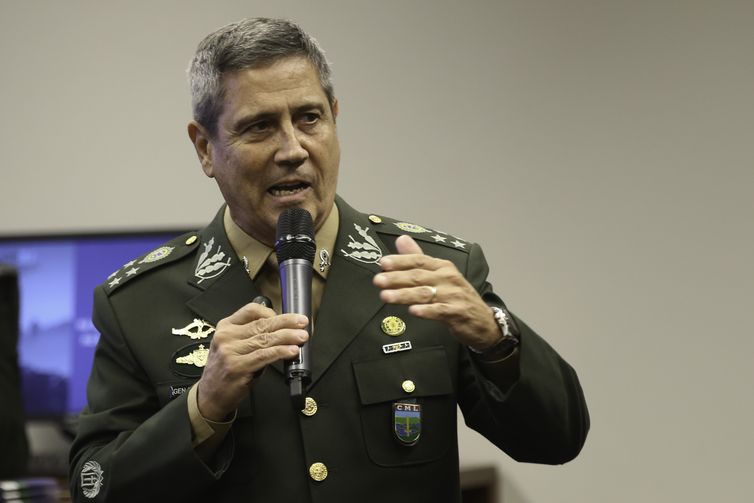 Apresentação do interventor federal, general Walter Braga Netto, no Seminário que discute na Câmara a &quot;Intervenção Federal: dilemas entre legislação e enfrentamento à criminalidade&quot;.