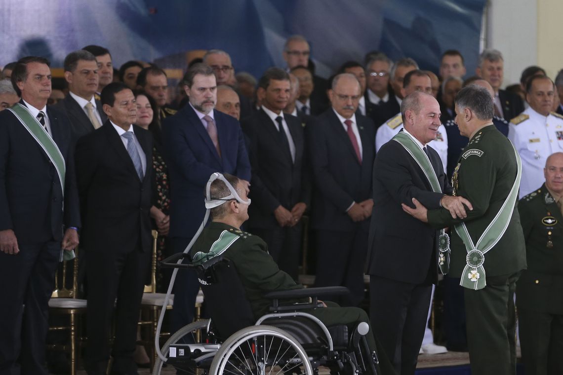 Valter Campanato/Agência Brasil O Presidente Jair Bolsonaro participa da solenidade de passagem de Comando do Exército do general Eduardo Dias da Costa Villas Bôas ao general Edson Leal Pujol.