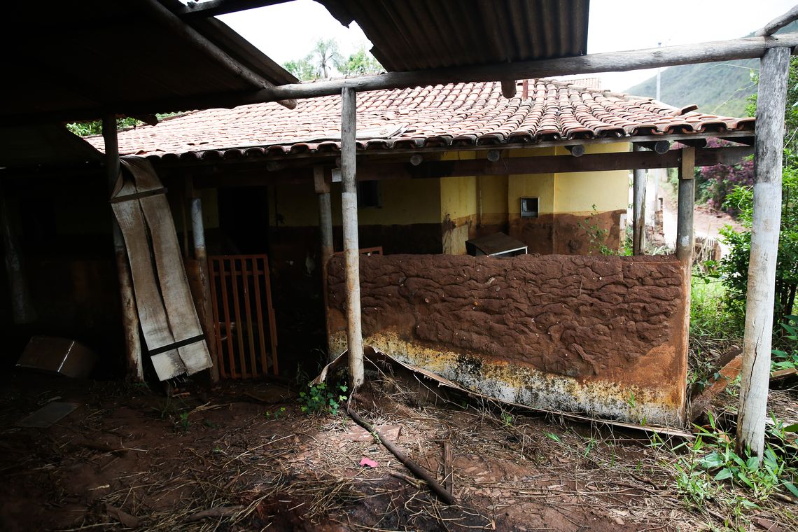 José Cruz/Agência Brasil Mariana (MG) - Ruínas em Bento Rodrigues, distrito de Mariana, dois anos após a tragédia do rompimento da Barragem de Fundão, da mineradora Samarco (José Cruz/Agência Brasil)