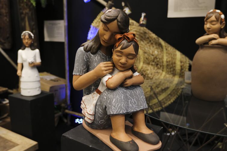 Com o tema Raízes Brasileiras, o 12º Salão do Artesanato está aberto ao público até o dia 12 de maio, no Shopping Pátio Brasil, em Brasília.
