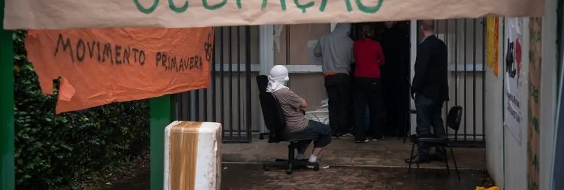 Estudantes da Universidade de São Paulo (USP) ocupam o prédio da Reitoria O objetivo da ocupação é pressionar pela aprovação da eleição direta para os cargos de reitor e de vice-reitor