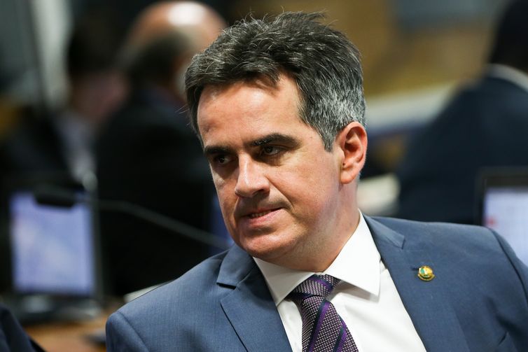 Brasília - O senador Ciro Nogueira, autor do projeto  de lei que dispõe sobre a exploração de jogos de azar em todo o território nacional, durante sessão da CCJ Senado (Marcelo Camargo/Agência Brasil)