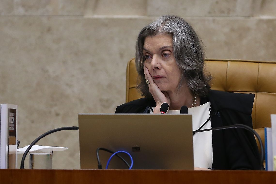 José Cruz/Agência Brasil Brasília - A presidente do Supremo Tribunal Federal, Cármen Lúcia, durante julgamento do pedido de habeas corpus do ex-presidente Lula (José Cruz/Agência Brasil)