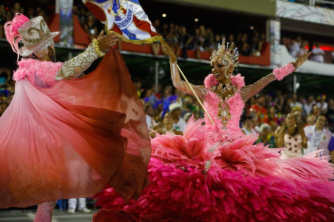 Tânia Rêgo; Agência Brasil Rio de Janeiro - Desfile da União da Ilha no segundo dia de apresentações do Grupo Especial das Escolas de Samba do Rio, na Sapucaí (Tânia Rêgo/Agência Brasil)